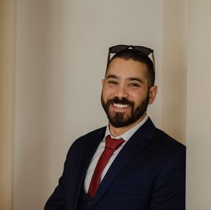 Meet your Posher, Amir